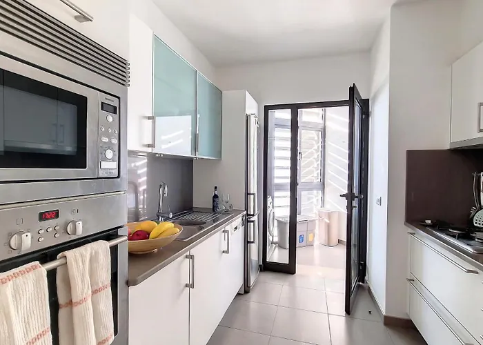 Sunset Bay By Lovelystay